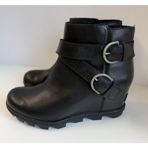 Sorel Joan of Arctic Wedge II Size 9.5 Black Leather Buckle Side Zip Wedge - Picture 1 of 8